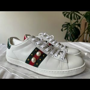 GUCCI Pearl and Spike Embellished Leather Sneakers